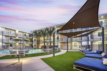 Signature cabana boutique swimming pool